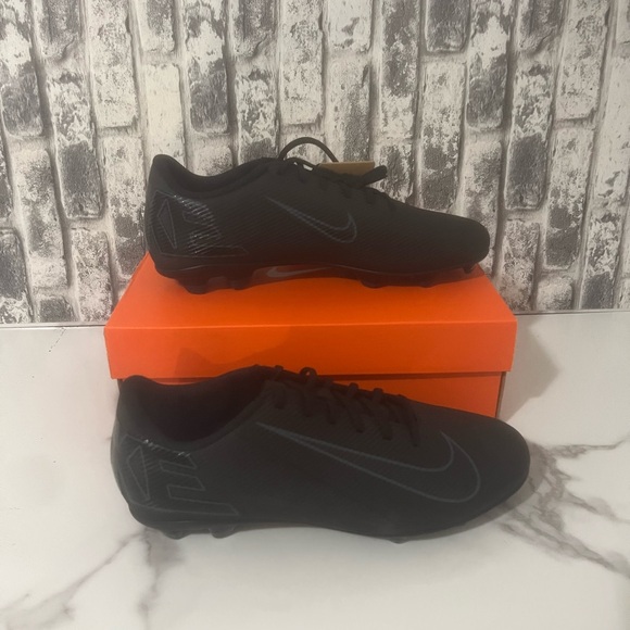 Nike Mercurial Vapor 16 Club MG FG 2024 FQ8441-002 Soccer Cleats Men Size 11.5 - Picture 1 of 5